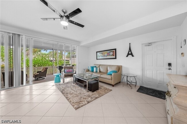 5633 Cove Cir