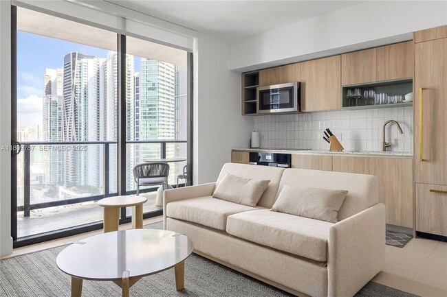 Photo - 159 NE 6th St Unidad 2901