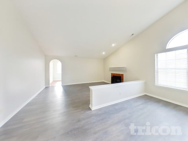 Photo - 6621 Pamona Cir