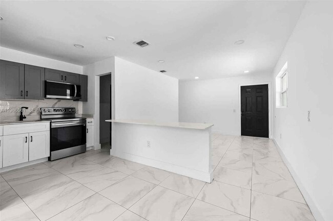 Photo - 1443 NW 34th St