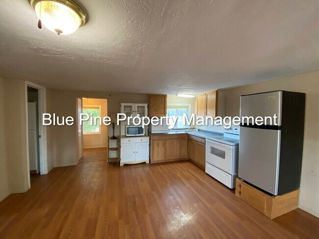 8478 S 1st E Unidad Duplex (right)