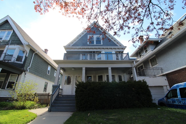 Building Photo - 2857 N Murray Ave