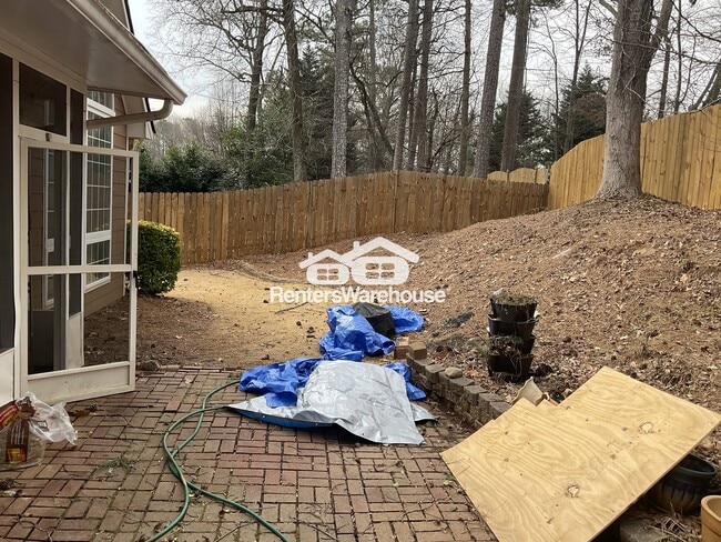 Photo - 215 Blue Spruce Cir