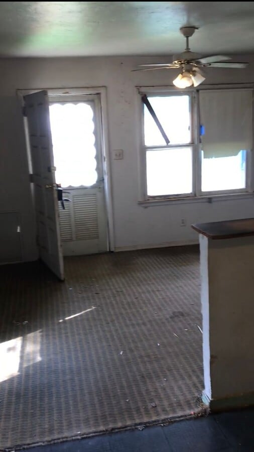 Photo - South Side 2Bed Make Ready Home! New Roof and Windows!!
