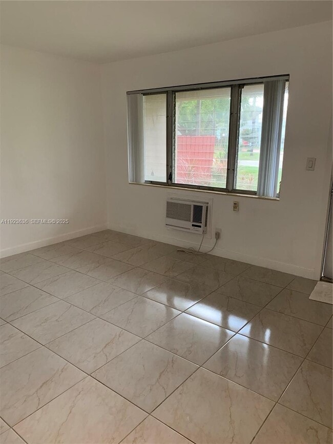 Photo - 1620 Liberty St Unit E