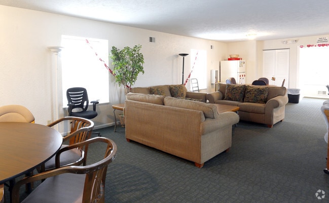 Photo - Braeburn Village