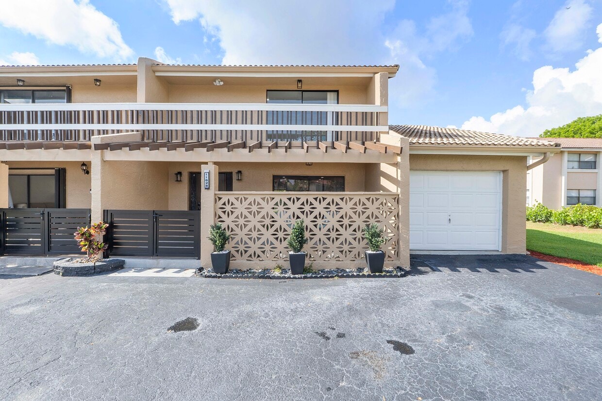 Photo - 11628 NW 30th St (Coral Springs, FL)