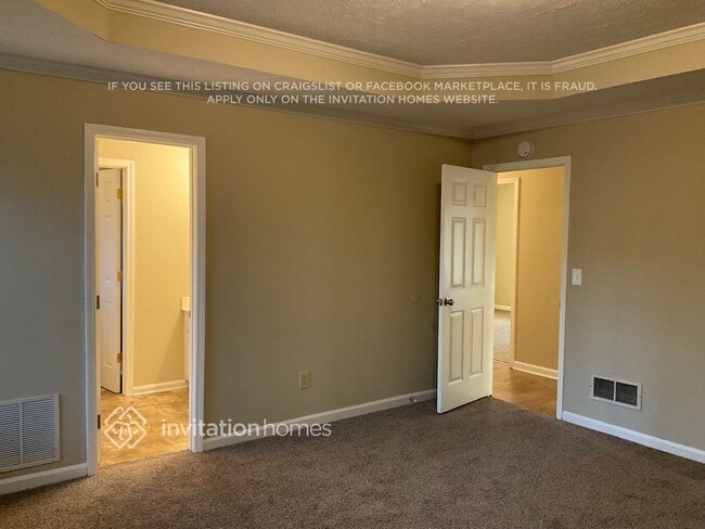 Photo - 2355 Huntington Dr
