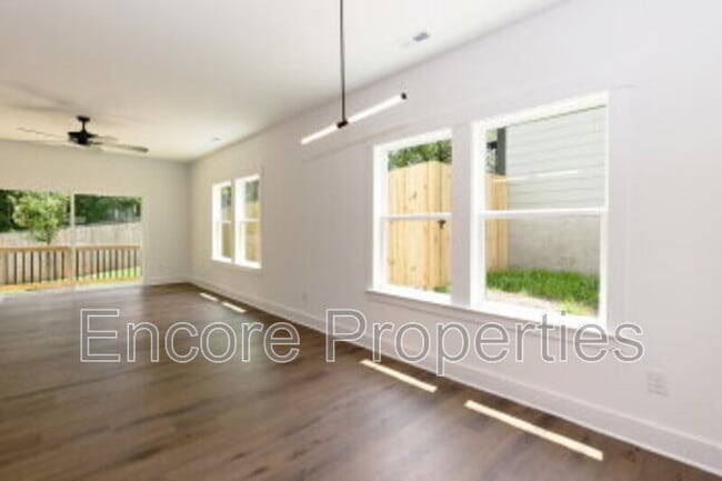Photo - 1406 Gearwood Ave Unit B