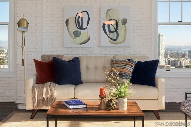 Photo - 702 Ash St Unidad 1103