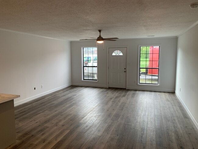 Photo - 2324 3rd St SW Unidad Noojin Apartments