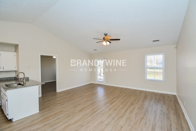 Photo - 1138 Melvin Dr