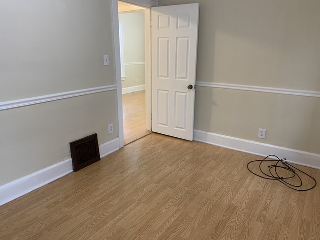 Photo - 2306 24th St NE