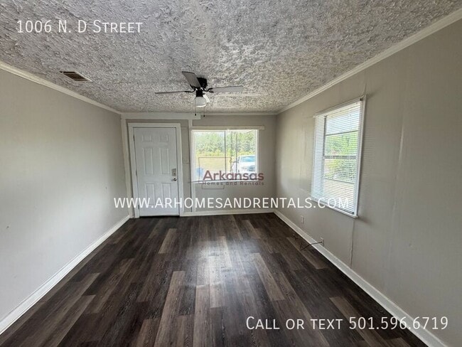 Photo - 1006 N Dakota Ave