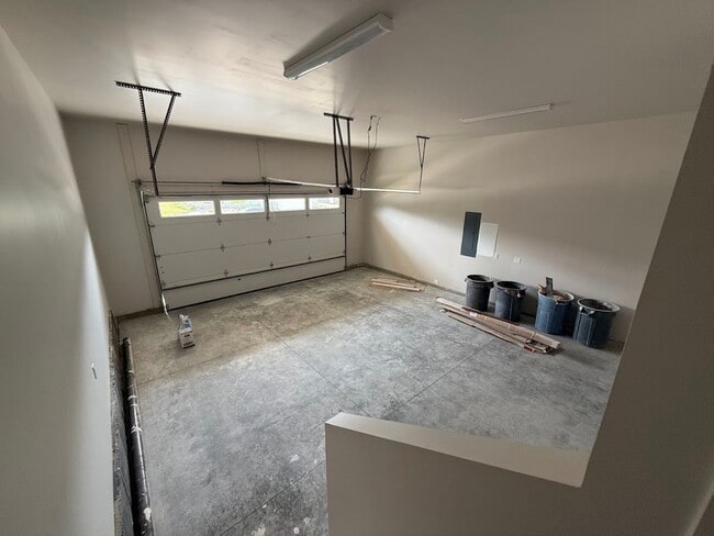 Photo - Spacious 4 Bedroom Home with Over 3,100 Sq Ft!