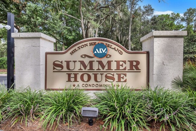 Building Photo - Luxurious Two-Bedroom Condo at Summer Hous...