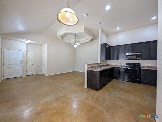 Photo - 208 Anne Louise Dr