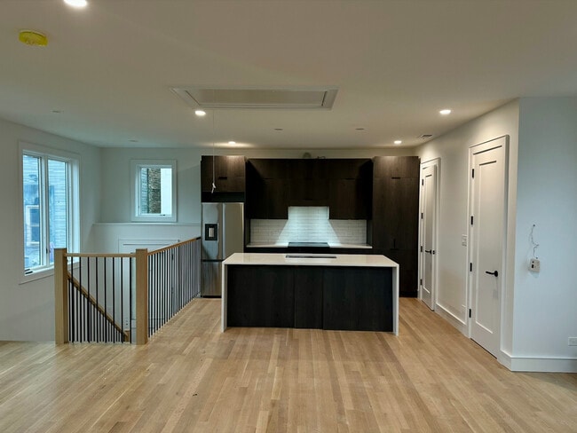 Photo - 4243 N Damen Ave