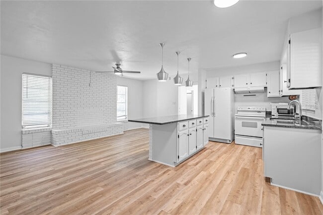 Photo - 3820 NW 15 Ave