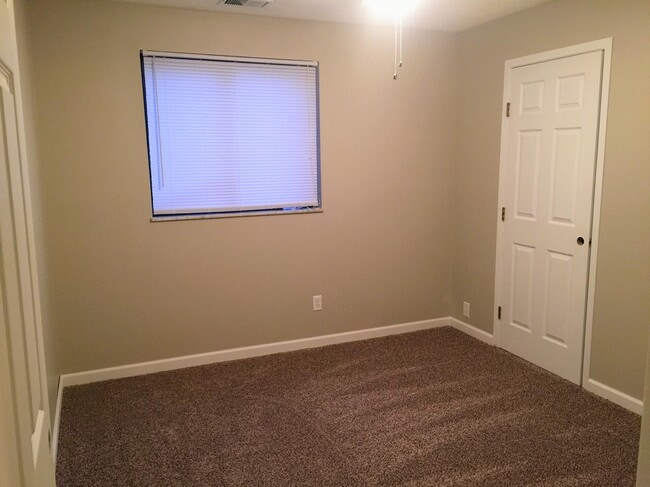 Photo - 7213 Creekview Dr #4 Unit 4