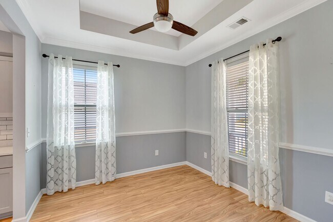 Photo - White Gables Home