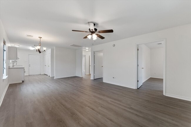 Photo - 11419 Roandale Dr