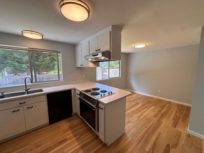 Photo - Cozy Woodinville Rambler waiting for its n... Casa