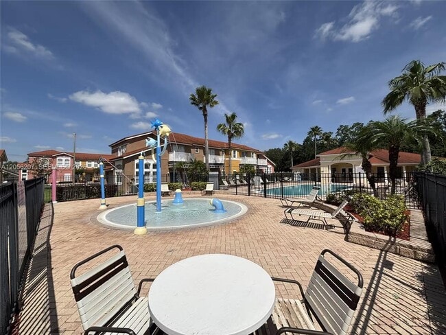 1037 Park Ridge Cir