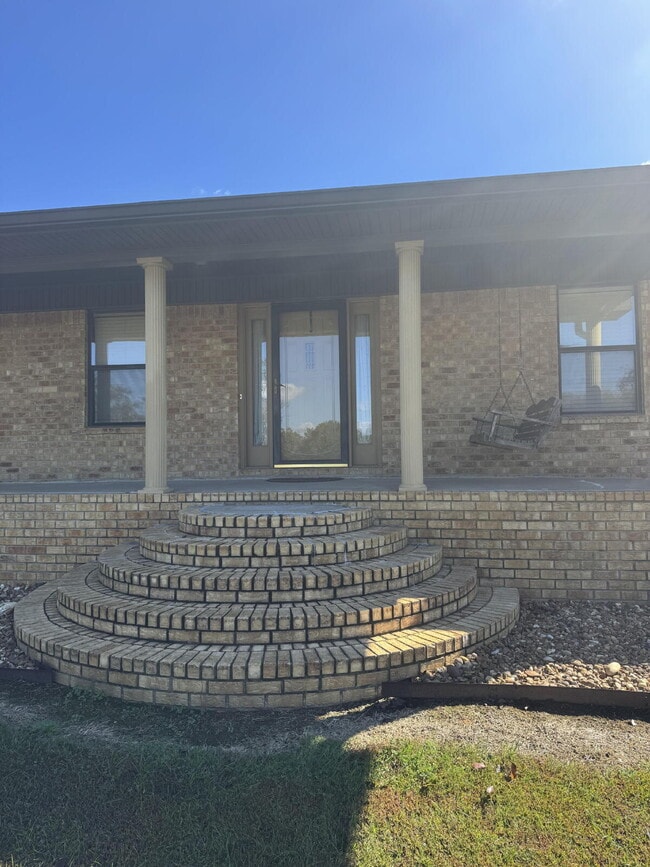 Photo - Spacious 3 Bedroom Home on Large Lot