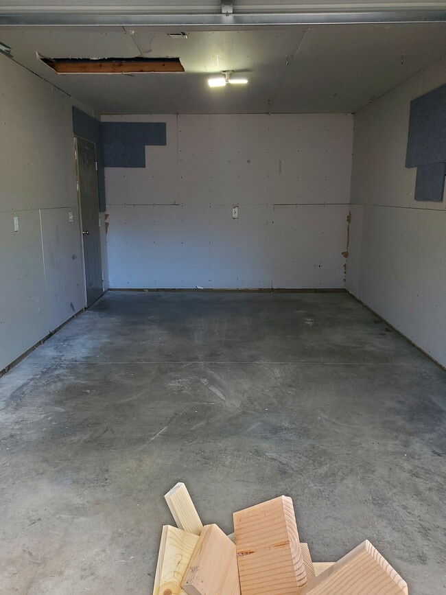 Garage - 505 W Shore Dr Unit 505 West Shore Drive