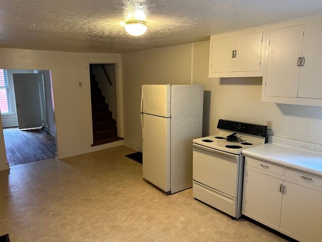 Photo - 741 S Noble St