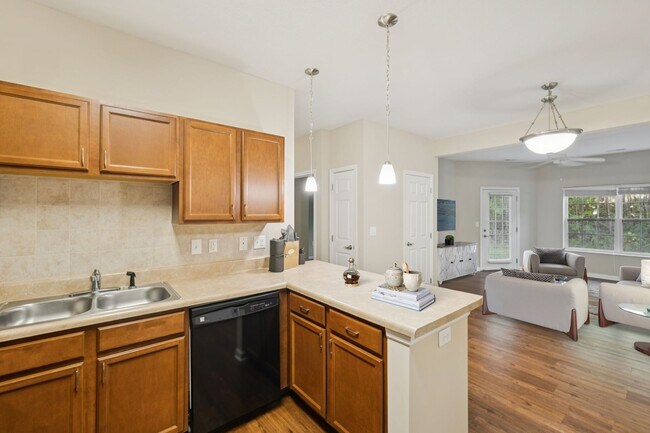 The Evergreen - 2 Bed / 1 Bath - 1,089-1,105 Sq.Ft.