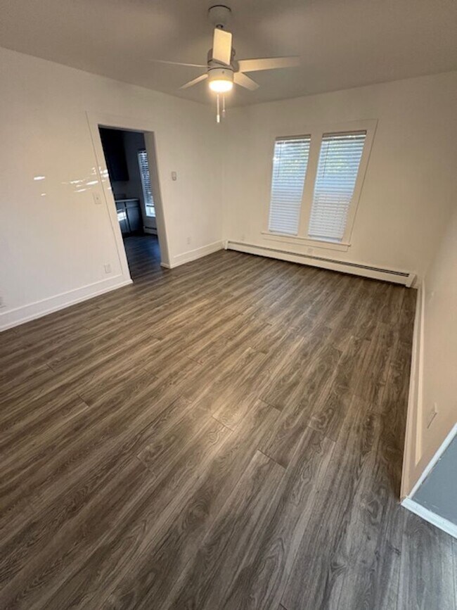 Photo - 1904 Glenn St