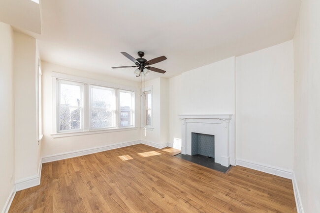 Photo - 4737 N Saint Louis Ave Unit 2