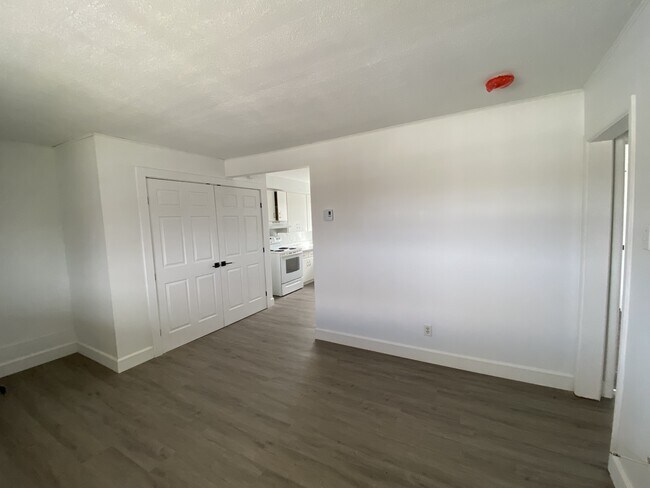 Photo - 972 Meadow Ave Unit 972