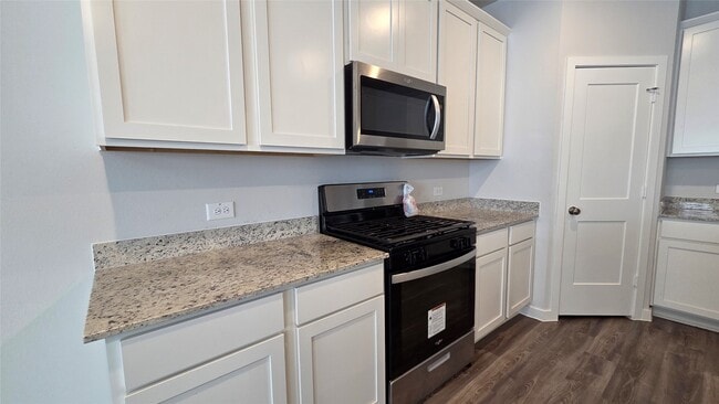 Photo - 25049 Pomegranate Pl