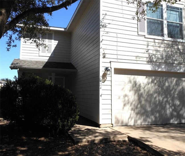 Photo - 7424 Elk Pass Dr