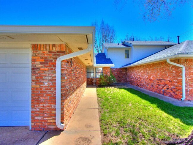 Photo - 625 36th Ave NW