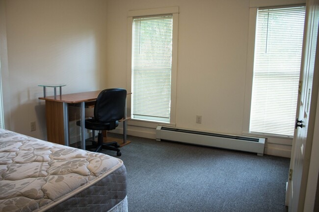 Photo - 208 Williams St Unit 3