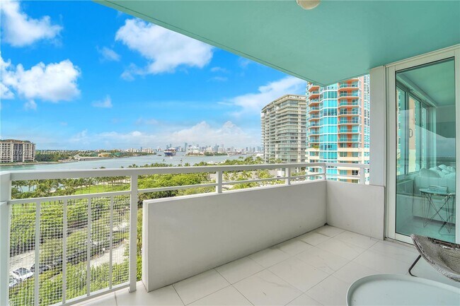 Photo - 400 South Pointe Dr Unit 901