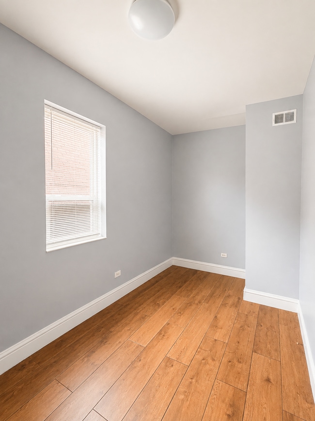 3601 S Winchester Ave Unidad 2 Rear