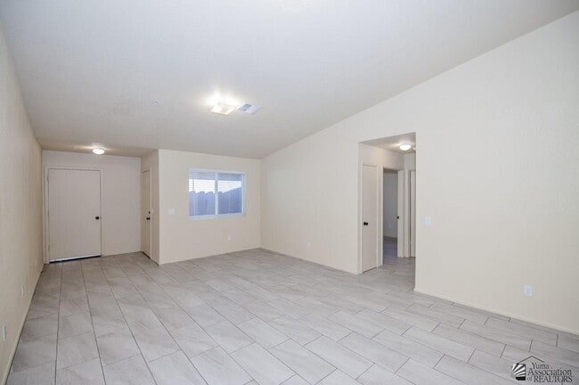 Photo - 7387 E 39th St