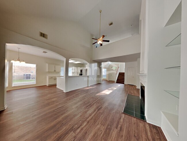 Photo - 2036 Pembroke Bay Dr