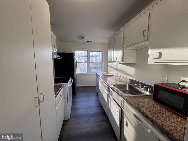 Photo - 12335 Woodlawn Ct