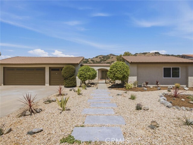 Photo - 225 Armstrong Dr