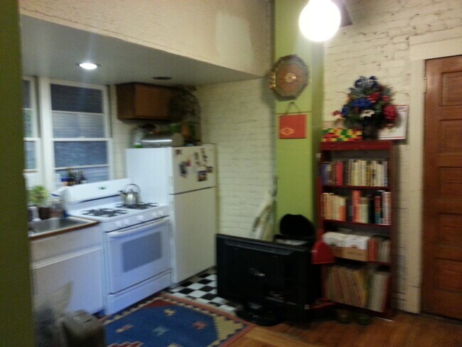 Photo - 2350 W Augusta Blvd Unit 3-W