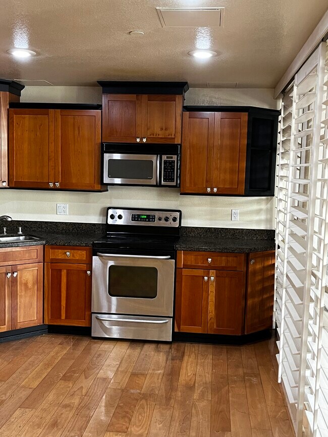 Photo - 7514 Girard Ave Unit 28