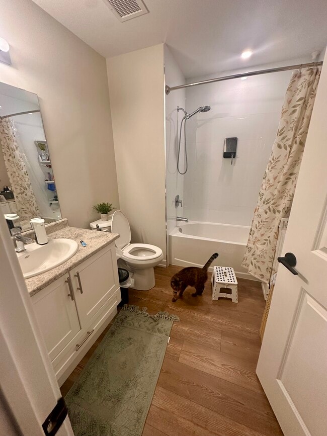Photo - 870 Queenston Rd Unit 1211