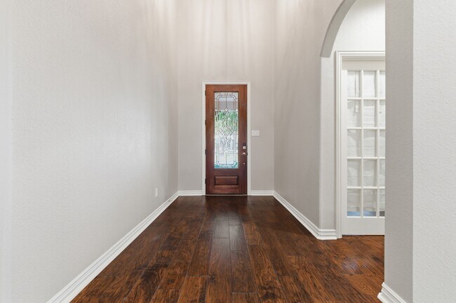 Photo - 414 Woodpecker Forest Ln