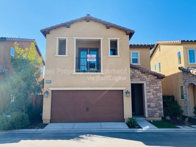 Photo - 2534 Mustang Dr